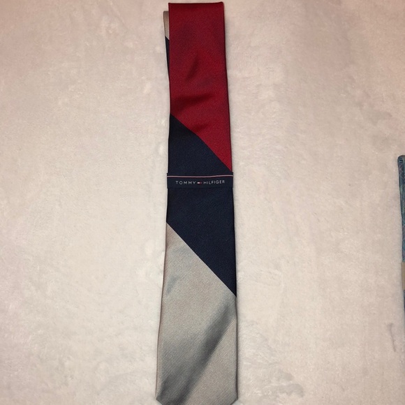 Tommy Hilfiger tie - Picture 1 of 5